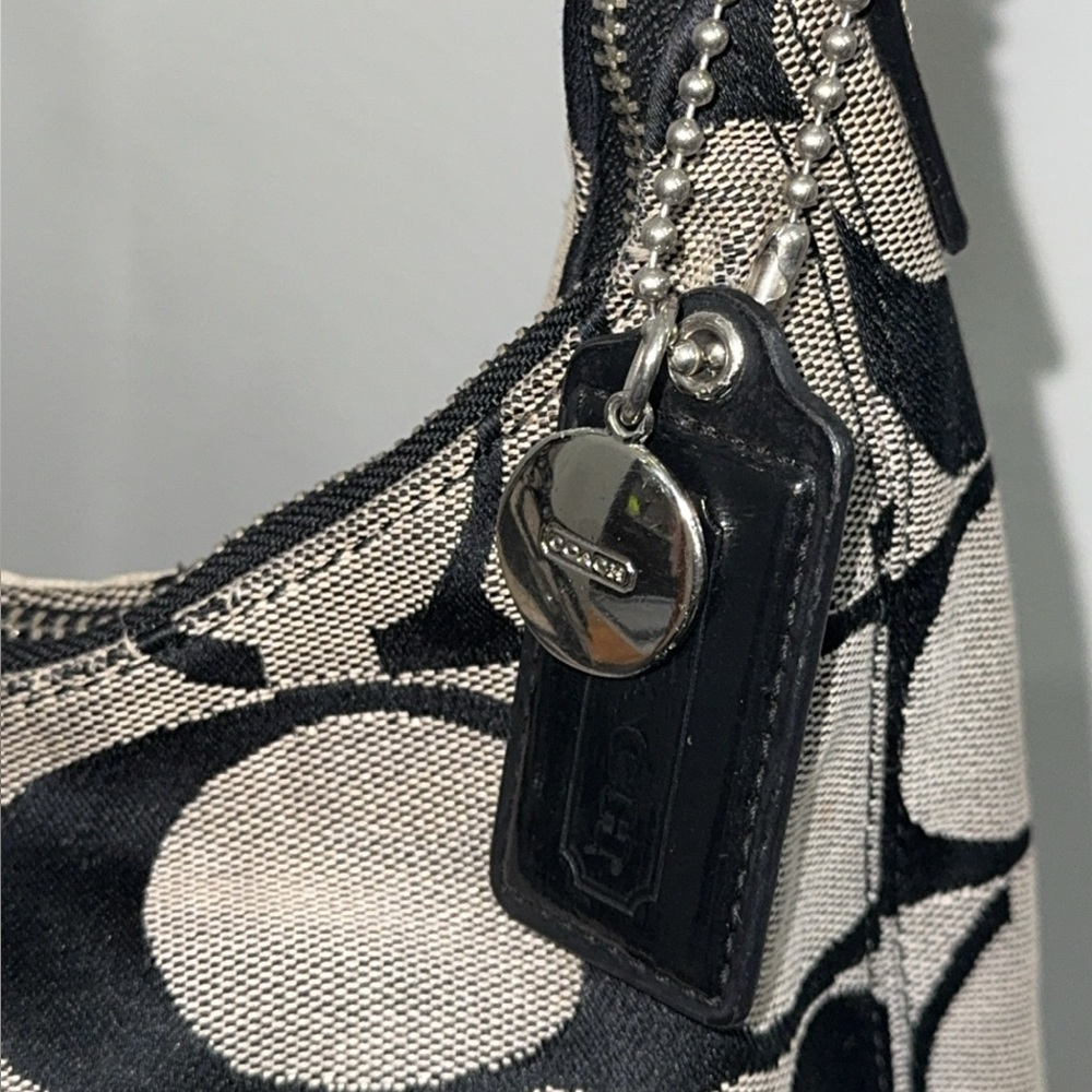 Signature Black and Gray Women's Bag - Picture 6 of 16